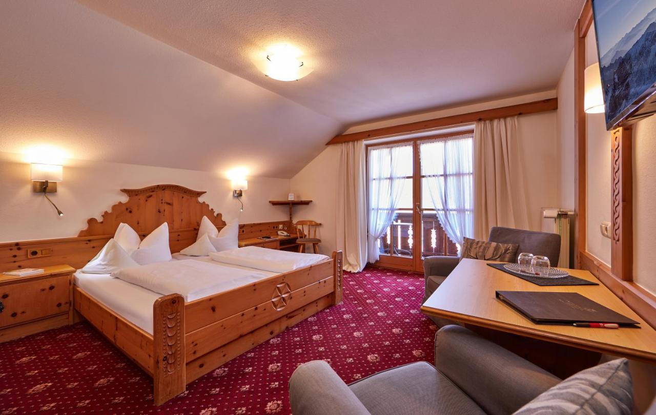 Landhotel Zum Bad Krün Екстериор снимка