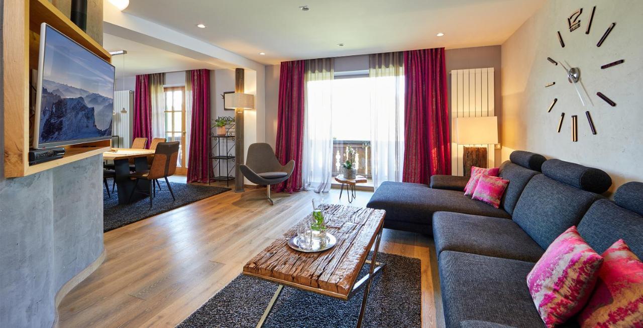Landhotel Zum Bad Krün Екстериор снимка