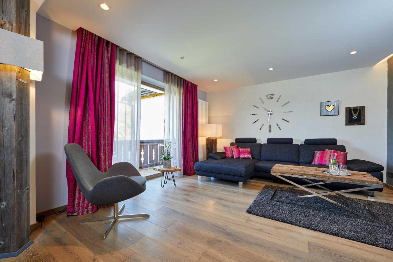 Landhotel Zum Bad Krün Екстериор снимка