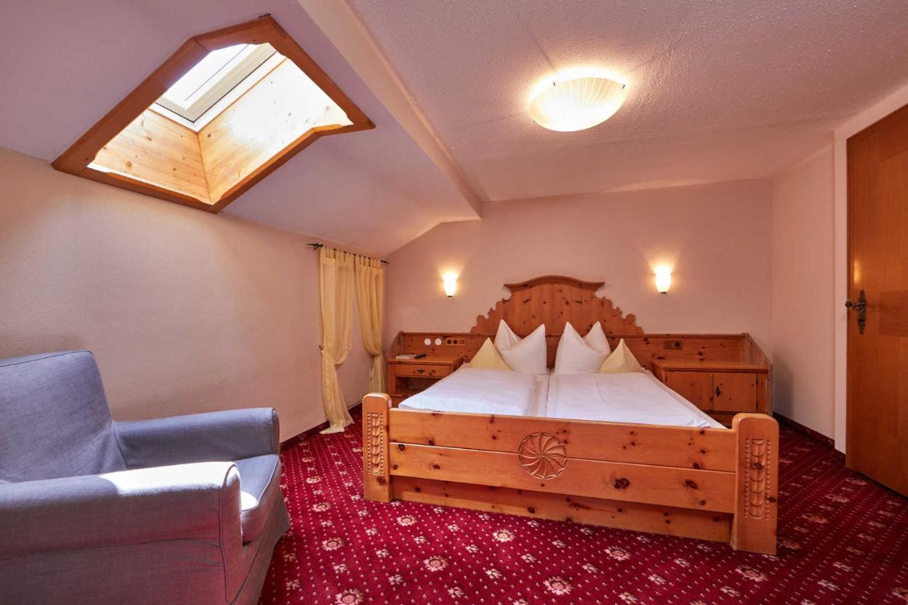 Landhotel Zum Bad Krün Екстериор снимка