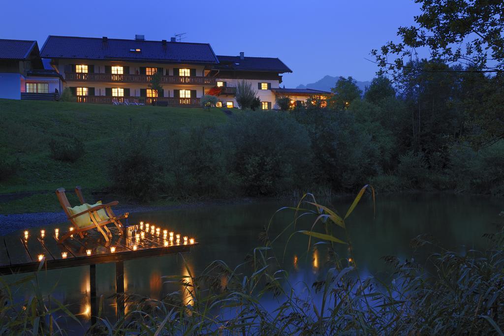 Landhotel Zum Bad Krün Екстериор снимка