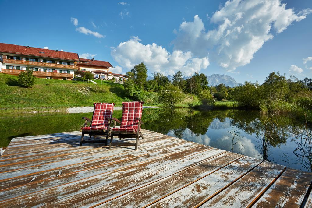Landhotel Zum Bad Krün Екстериор снимка