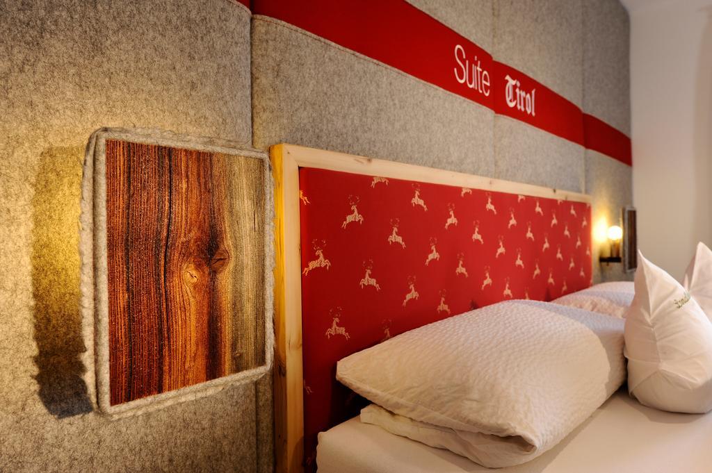 Landhotel Zum Bad Krün Екстериор снимка