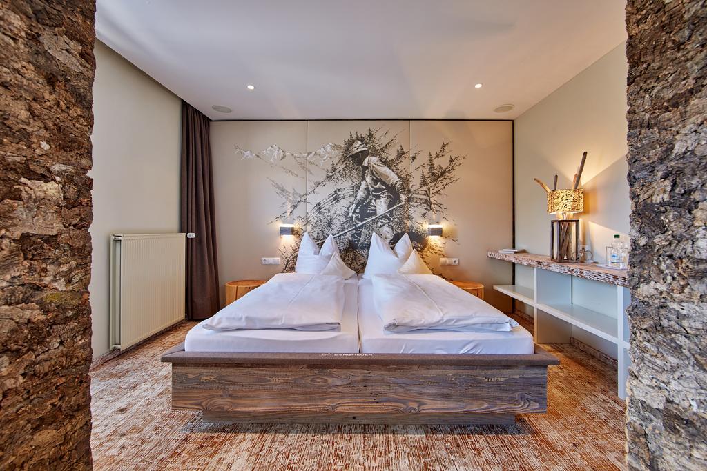Landhotel Zum Bad Krün Екстериор снимка